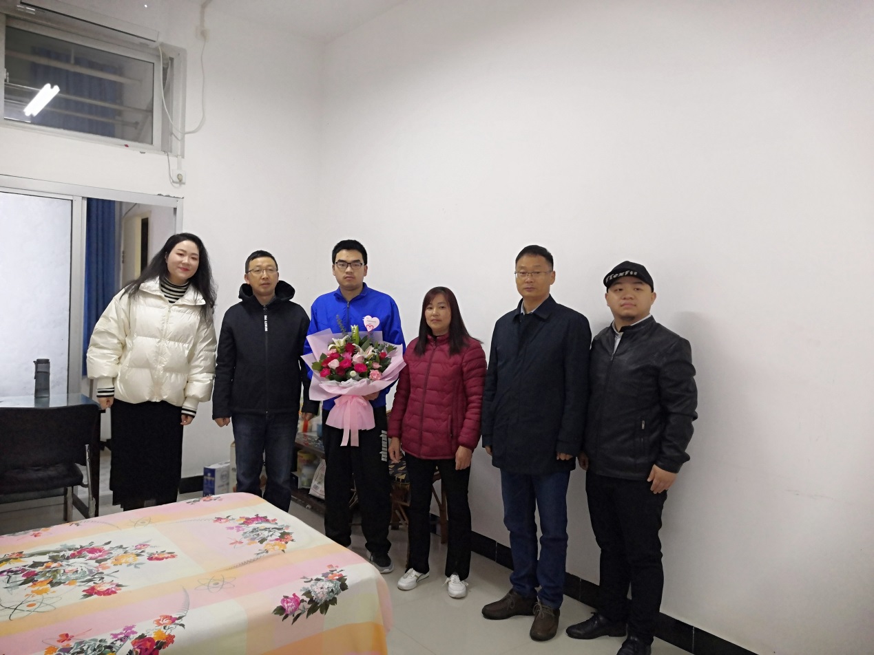 说明: c:\users\admin\desktop\2020级万象城娱乐awc线路工作\20级万象城娱乐awc线路 撰写新闻稿 2020.10.3-\qq图片20201129211247.jpg 说明: c:\users\admin\desktop\2020级万象城娱乐awc线路工作\20级万象城娱乐awc线路 撰写新闻稿 2020.10.3-\qq图片20201129211247.jpg