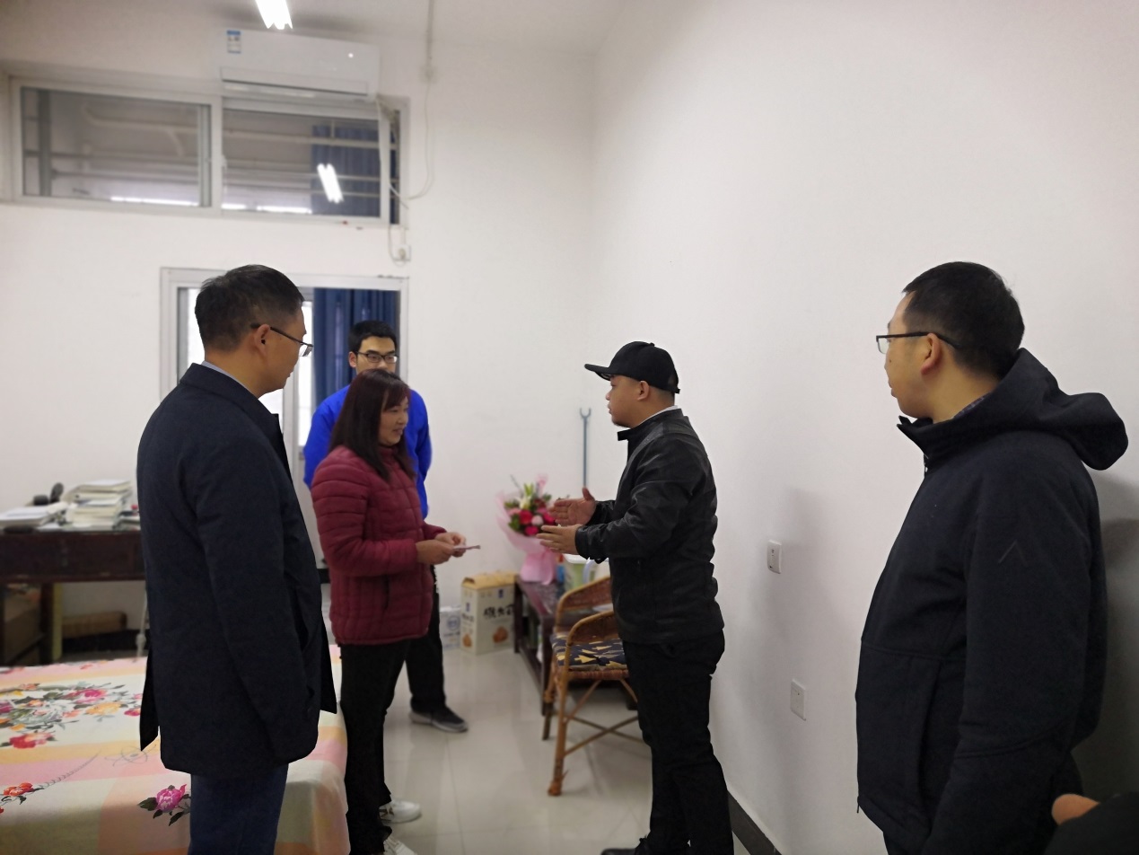 说明: c:\users\admin\desktop\2020级万象城娱乐awc线路工作\20级万象城娱乐awc线路 撰写新闻稿 2020.10.3-\qq图片20201129211239.jpg 说明: c:\users\admin\desktop\2020级万象城娱乐awc线路工作\20级万象城娱乐awc线路 撰写新闻稿 2020.10.3-\qq图片20201129211239.jpg